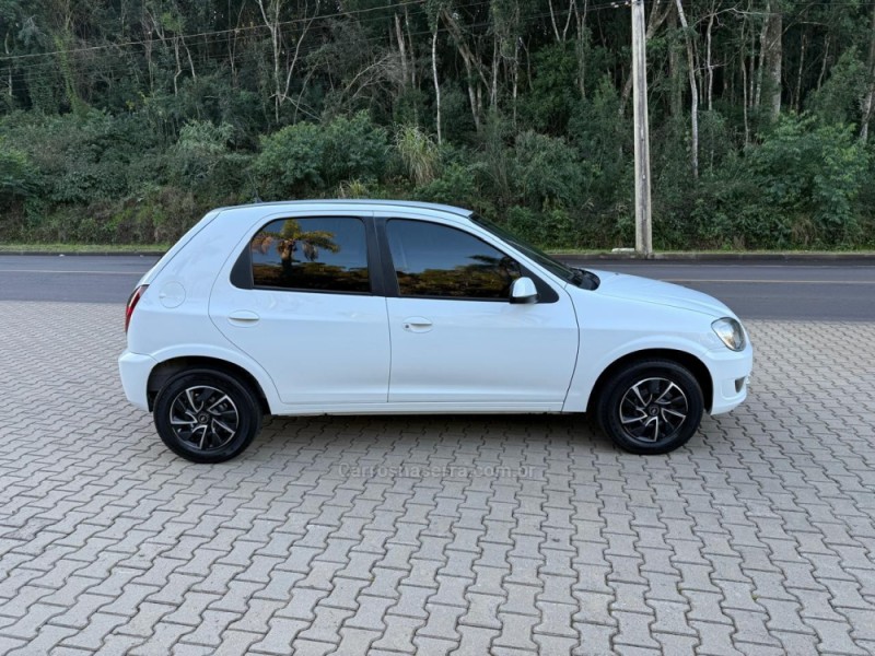 CELTA 1.0 MPFI LT 8V FLEX 4P MANUAL - 2015 - IVOTI