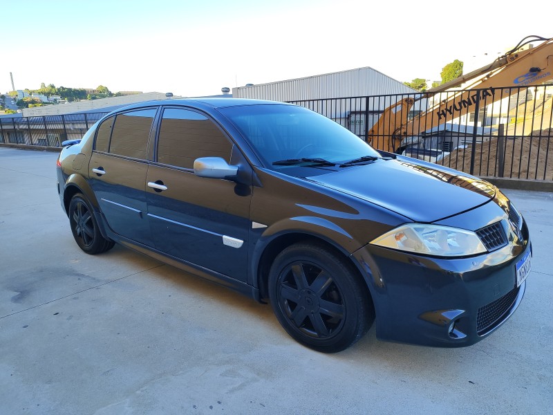 MÉGANE 2.0 EXTREME SEDAN 16V GASOLINA 4P AUTOMÁTICO - 2010 - FARROUPILHA