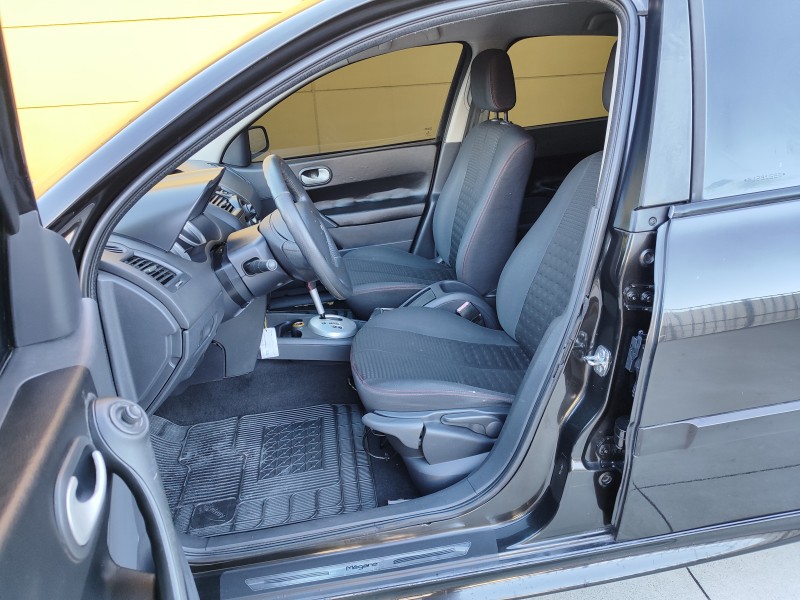 MÉGANE 2.0 EXTREME SEDAN 16V GASOLINA 4P AUTOMÁTICO - 2010 - FARROUPILHA