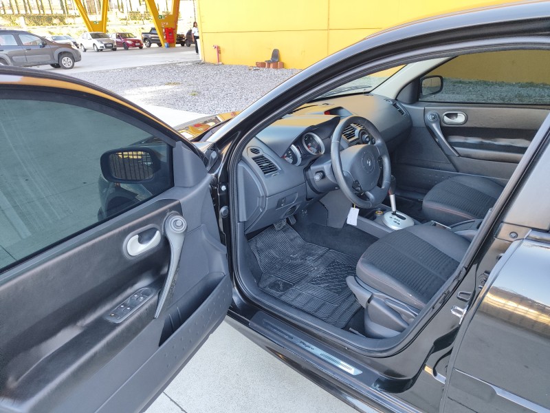 MÉGANE 2.0 EXTREME SEDAN 16V GASOLINA 4P AUTOMÁTICO - 2010 - FARROUPILHA