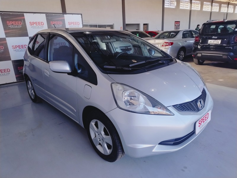 FIT 1.4 LX 8V GASOLINA 4P MANUAL - 2009 - SãO SEBASTIãO DO CAí