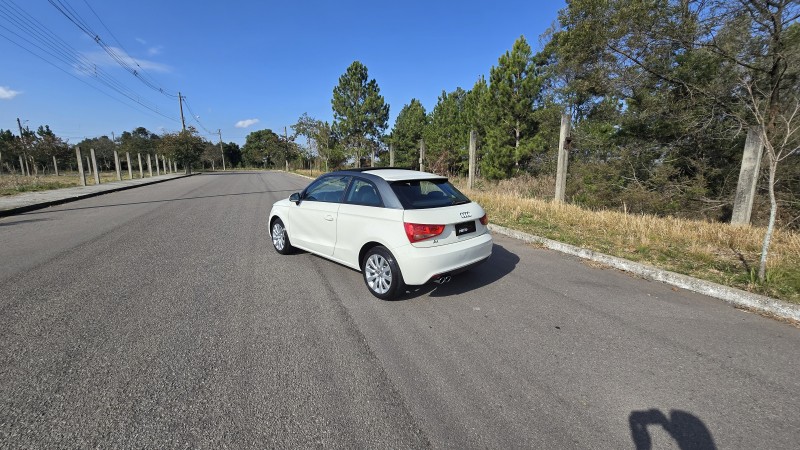 A1 1.4 TFSI ATTRACTION 16V 122CV GASOLINA 2P AUTOMÁTICO - 2011 - BENTO GONçALVES