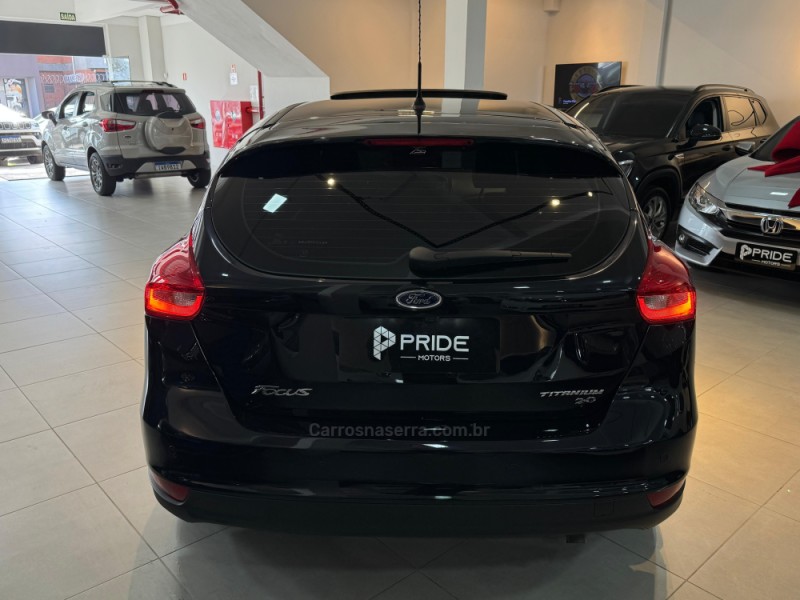 FOCUS 2.0 TITANIUM PLUS 16V FLEX 4P AUTOMÁTICO - 2016 - CAXIAS DO SUL