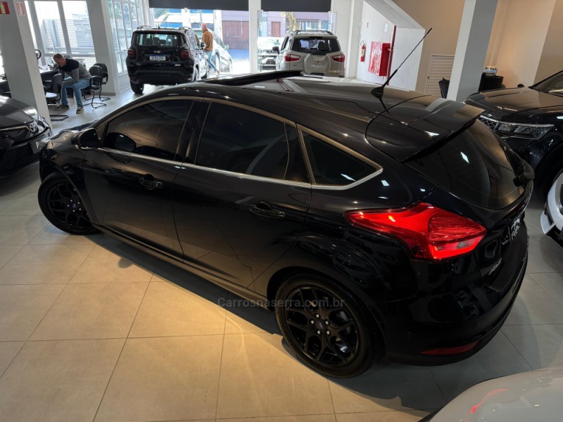 FOCUS 2.0 TITANIUM PLUS 16V FLEX 4P AUTOMÁTICO - 2016 - CAXIAS DO SUL