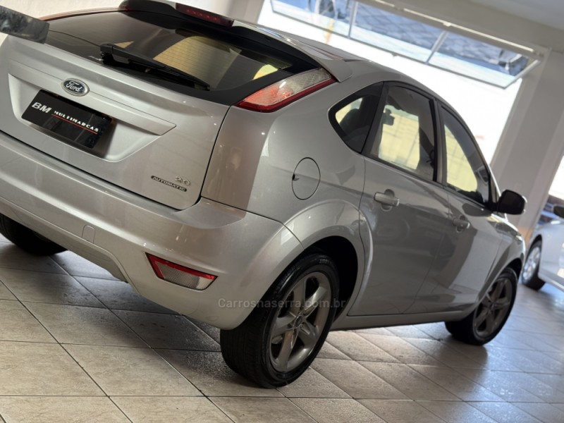 FOCUS 2.0 GLX 16V FLEX 4P AUTOMÁTICO - 2011 - GUAPORé