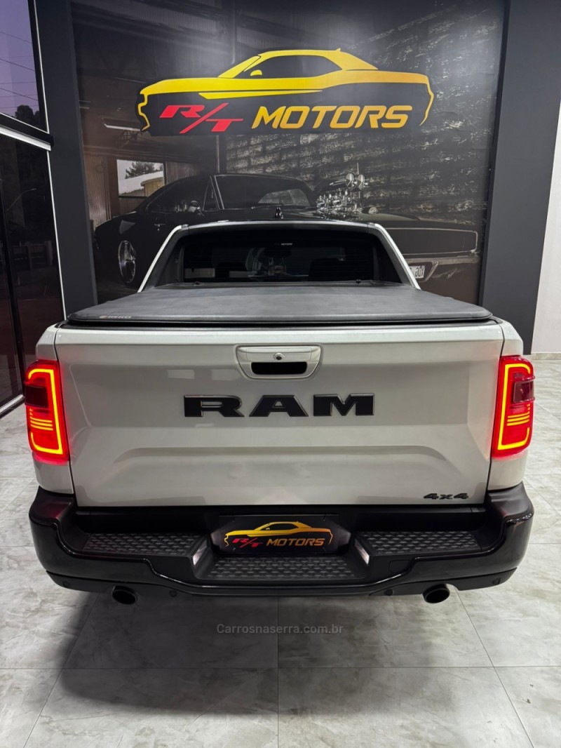 RAMPAGE 2.0 HURRICANE R/T 4 4X4 TURBO GASOLINA 4P AUTOMÁTICO - 2024 - CAXIAS DO SUL