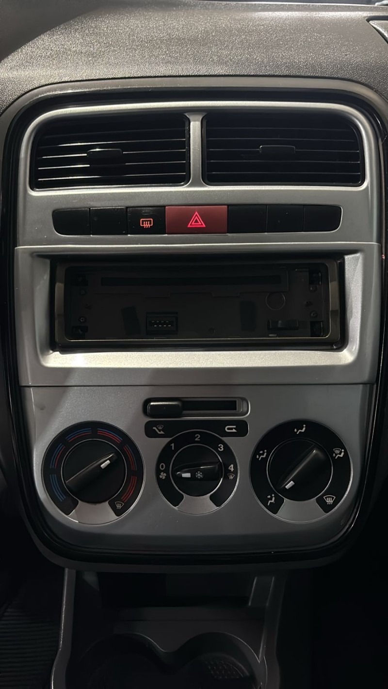 PUNTO 1.4 ATTRACTIVE 8V FLEX 4P MANUAL - 2011 - BENTO GONçALVES