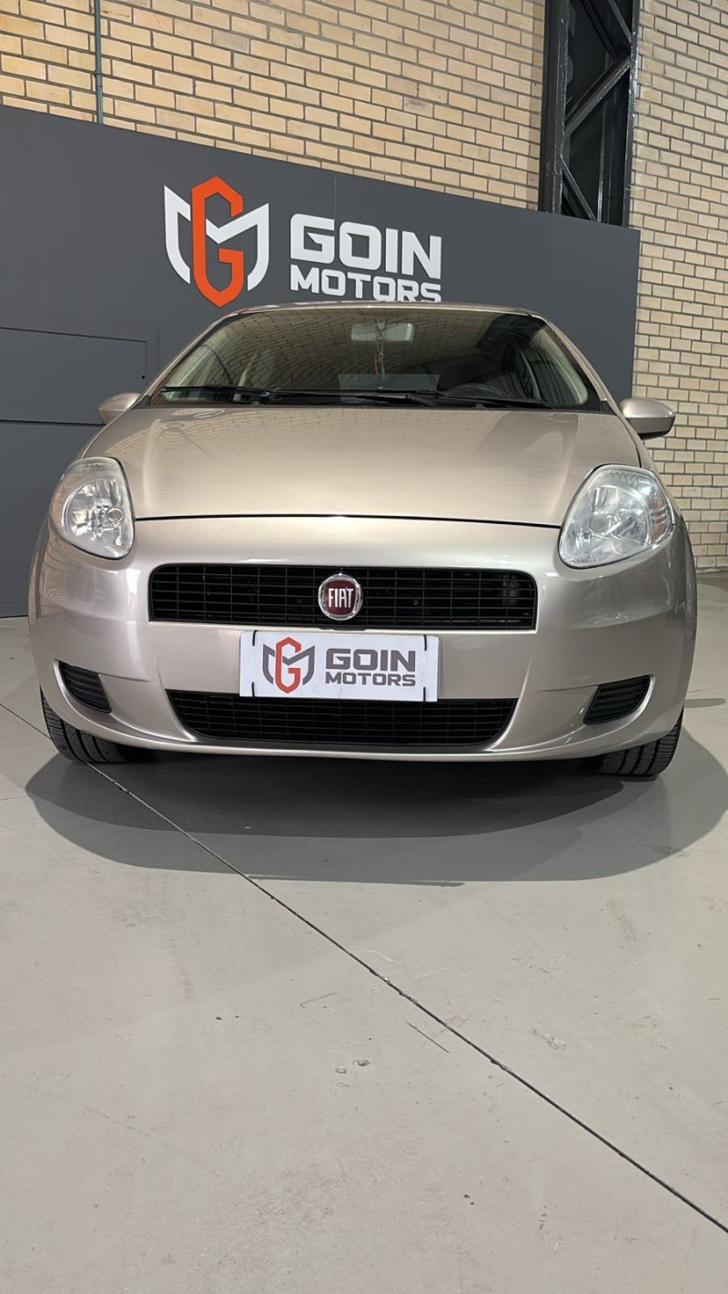 PUNTO 1.4 ATTRACTIVE 8V FLEX 4P MANUAL - 2011 - BENTO GONçALVES