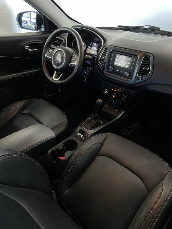 COMPASS 2.0 SPORT 4X2 16V GASOLINA 4P AUTOMÁTICO - 2017 - FARROUPILHA