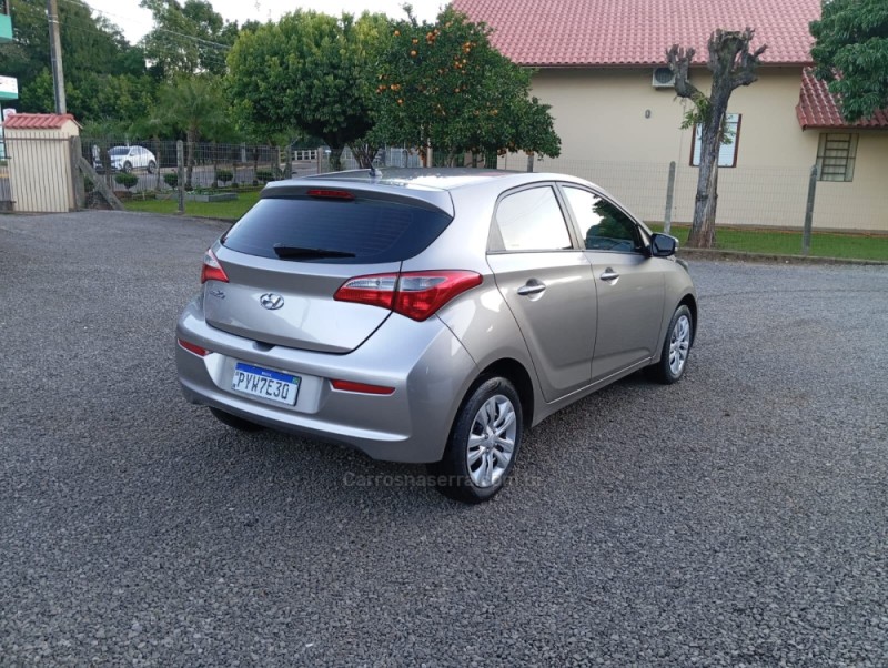 HB20 1.0 COMFORT PLUS 12V FLEX 4P MANUAL - 2017 - PICADA CAFé