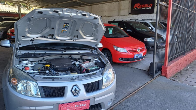 SANDERO 1.6 EXPRESSION 8V FLEX 4P MANUAL - 2011 - CAXIAS DO SUL