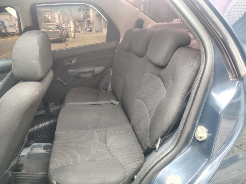 SIENA 1.6 MPI ESSENCE 16V FLEX 4P MANUAL - 2011 - GUAPORé