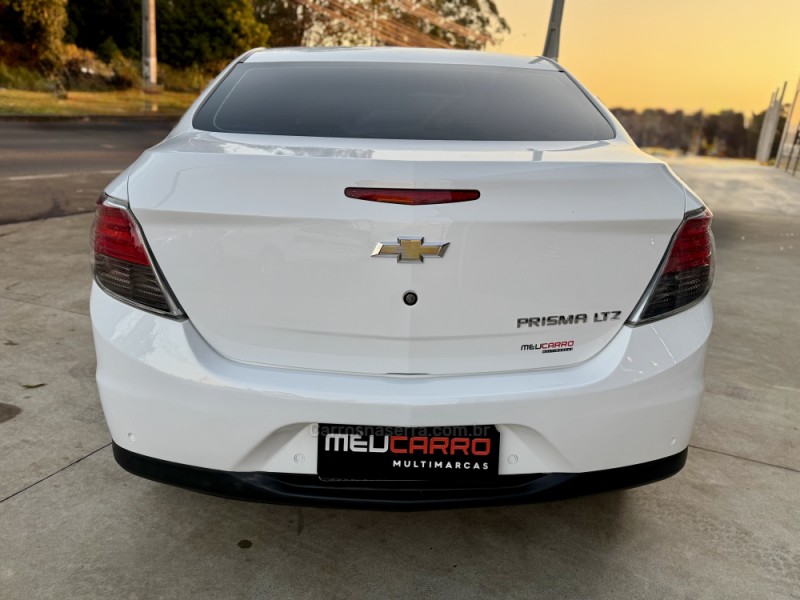PRISMA 1.4 MPFI LTZ 8V FLEX 4P MANUAL - 2016 - LAJEADO