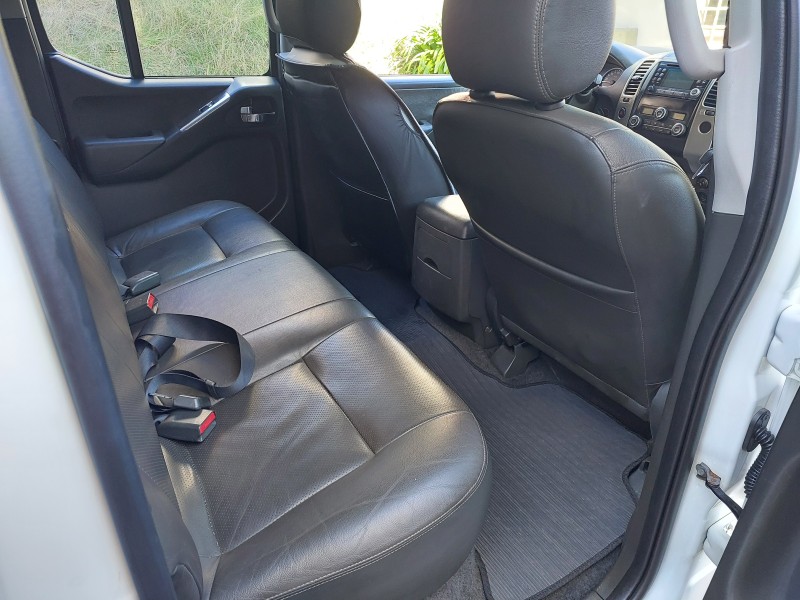 FRONTIER 2.5 SL 4X4 CD TURBO ELETRONIC DIESEL 4P AUTOMÁTICO - 2014 - BENTO GONçALVES