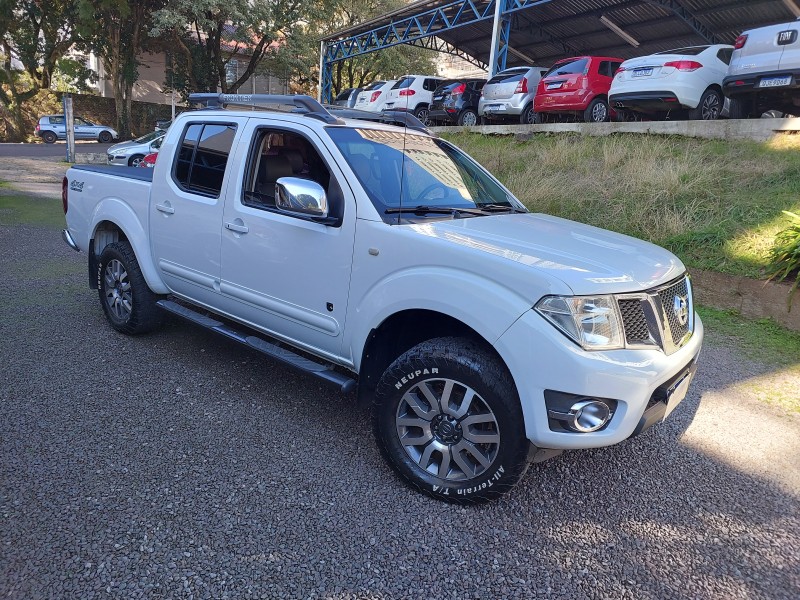 FRONTIER 2.5 SL 4X4 CD TURBO ELETRONIC DIESEL 4P AUTOMÁTICO - 2014 - BENTO GONçALVES