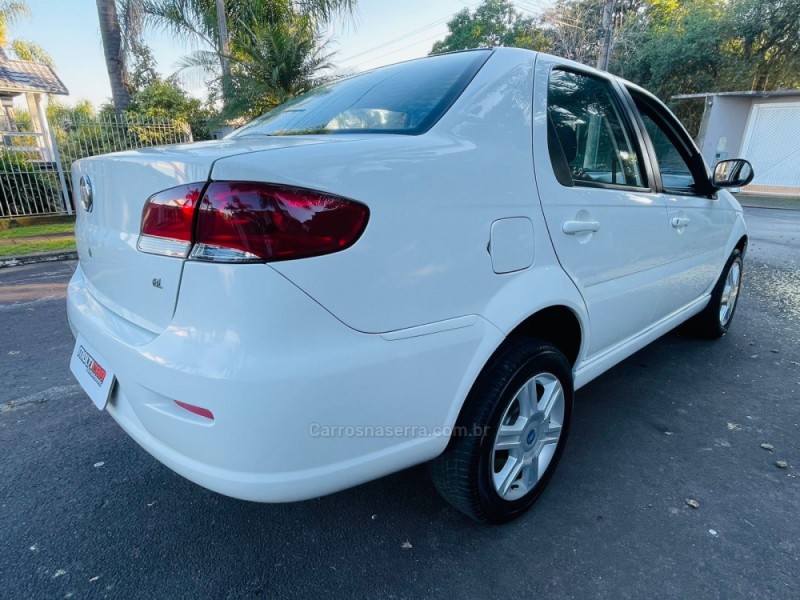 SIENA 1.0 MPI EL 8V FLEX 4P MANUAL - 2014 - CAMPO BOM