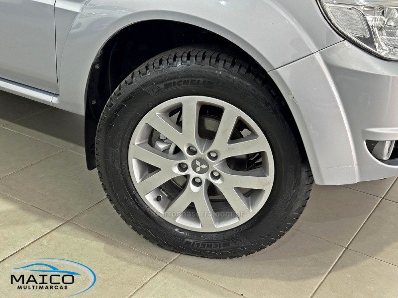 PAJERO TR4 2.0 4X4 16V 140CV FLEX 4P AUTOMÁTICO - 2010 - NOVO HAMBURGO