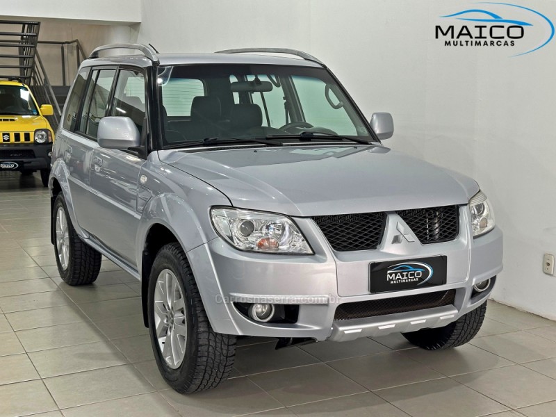PAJERO TR4 2.0 4X4 16V 140CV FLEX 4P AUTOMÁTICO - 2010 - NOVO HAMBURGO