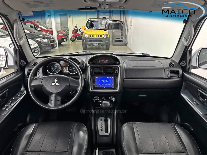 PAJERO TR4 2.0 4X4 16V 140CV FLEX 4P AUTOMÁTICO - 2010 - NOVO HAMBURGO