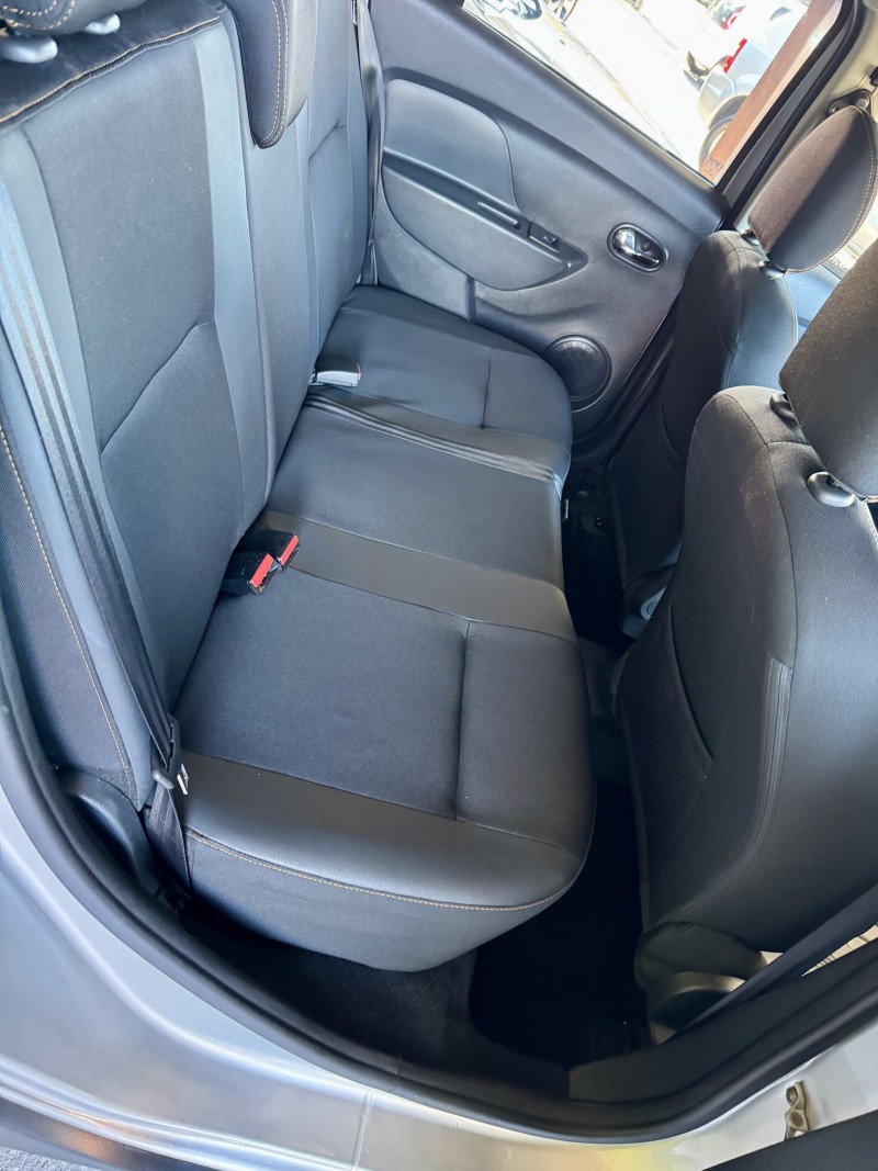 SANDERO 1.6 STEPWAY 8V FLEX 4P MANUAL - 2015 - CAXIAS DO SUL