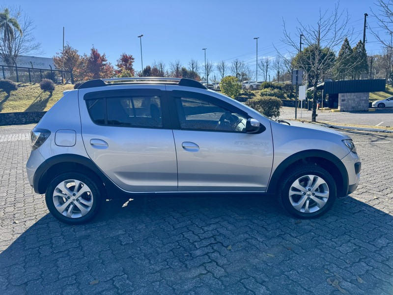 SANDERO 1.6 STEPWAY 8V FLEX 4P MANUAL - 2015 - CAXIAS DO SUL
