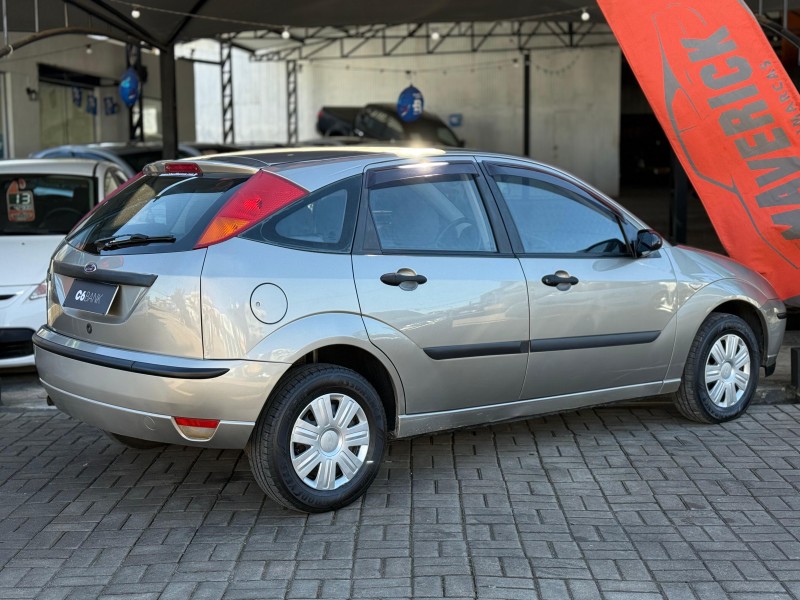 FOCUS 1.6 8V GASOLINA 4P MANUAL - 2007 - LAGOA VERMELHA