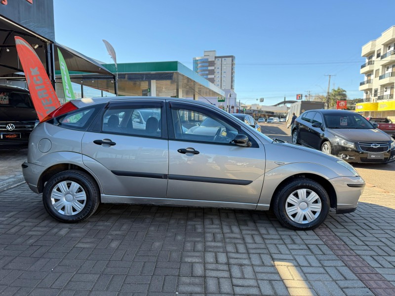 FOCUS 1.6 8V GASOLINA 4P MANUAL - 2007 - LAGOA VERMELHA