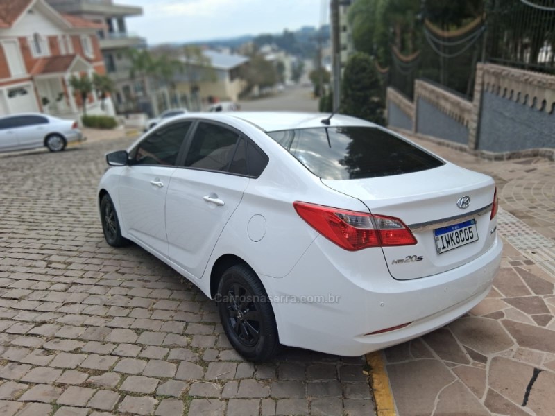 HB20S 1.6 COMFORT PLUS 16V FLEX 4P MANUAL - 2015 - FLORES DA CUNHA