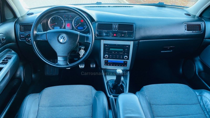 GOLF 1.6 MI SPORTLINE 8V FLEX 4P MANUAL - 2011 - DOIS IRMãOS