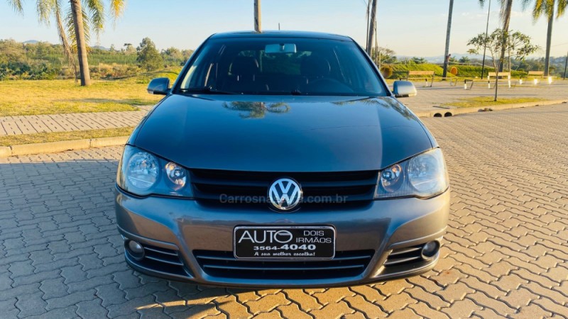GOLF 1.6 MI SPORTLINE 8V FLEX 4P MANUAL - 2011 - DOIS IRMãOS
