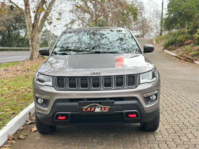 COMPASS 2.0 16V DIESEL TRAILHAWK 4X4 AUTOMÁTICO - 2017 - DOIS IRMãOS