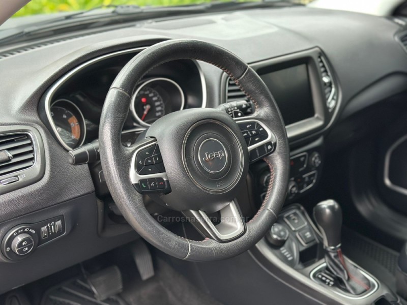 COMPASS 2.0 16V DIESEL TRAILHAWK 4X4 AUTOMÁTICO - 2017 - DOIS IRMãOS