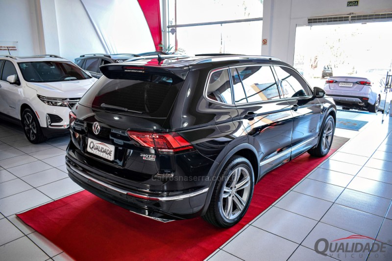 TIGUAN 2.0 ALLSPACE R-LINE 350 TSI 4X4 GASOLINA 4P - 2019 - SANTA CRUZ DO SUL