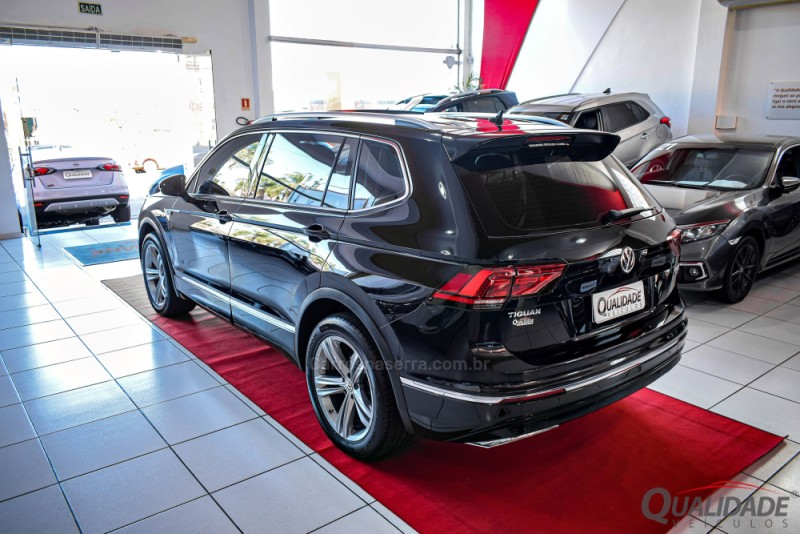 TIGUAN 2.0 ALLSPACE R-LINE 350 TSI 4X4 GASOLINA 4P - 2019 - SANTA CRUZ DO SUL