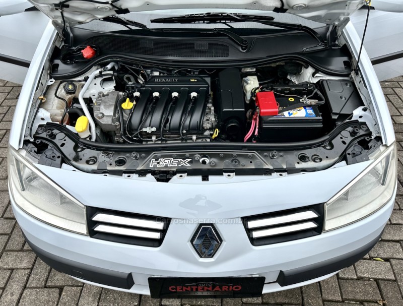 MÉGANE 1.6 DYNAMIQUE GRAND TOUR 16V FLEX 4P MANUAL - 2012 - SAPIRANGA
