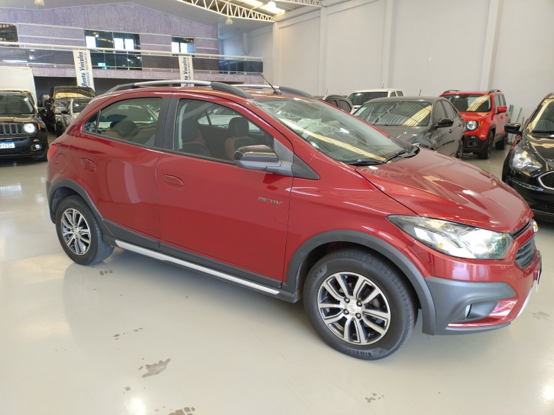 ONIX 1.4 MPFI ACTIV 8V FLEX 4P MANUAL - 2017 - BENTO GONçALVES