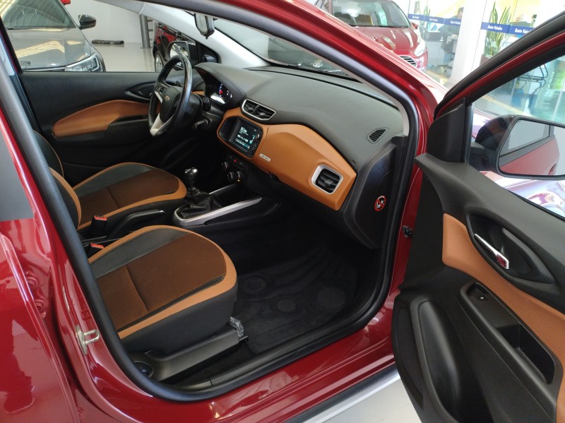 ONIX 1.4 MPFI ACTIV 8V FLEX 4P MANUAL - 2017 - BENTO GONçALVES