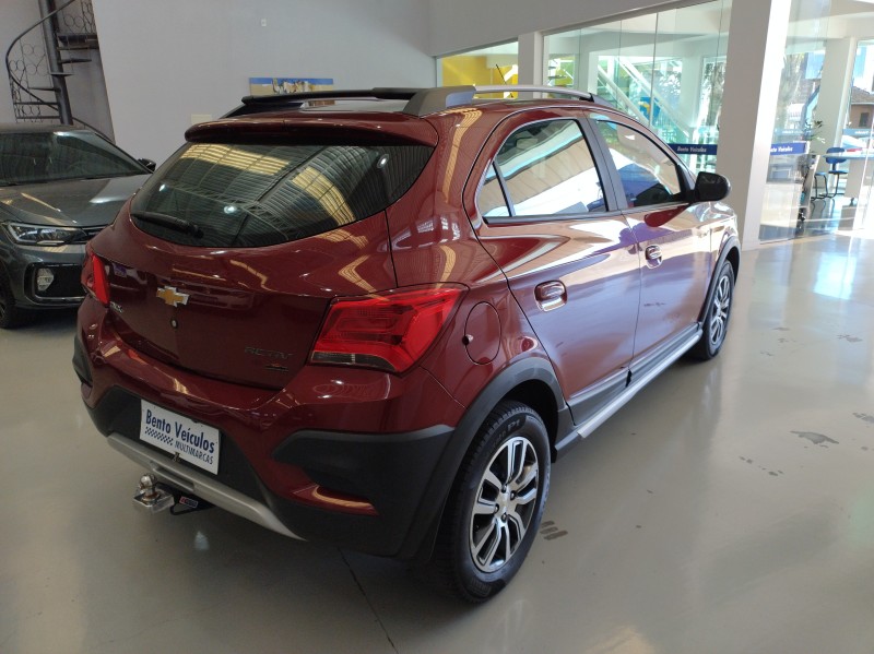 ONIX 1.4 MPFI ACTIV 8V FLEX 4P MANUAL - 2017 - BENTO GONçALVES