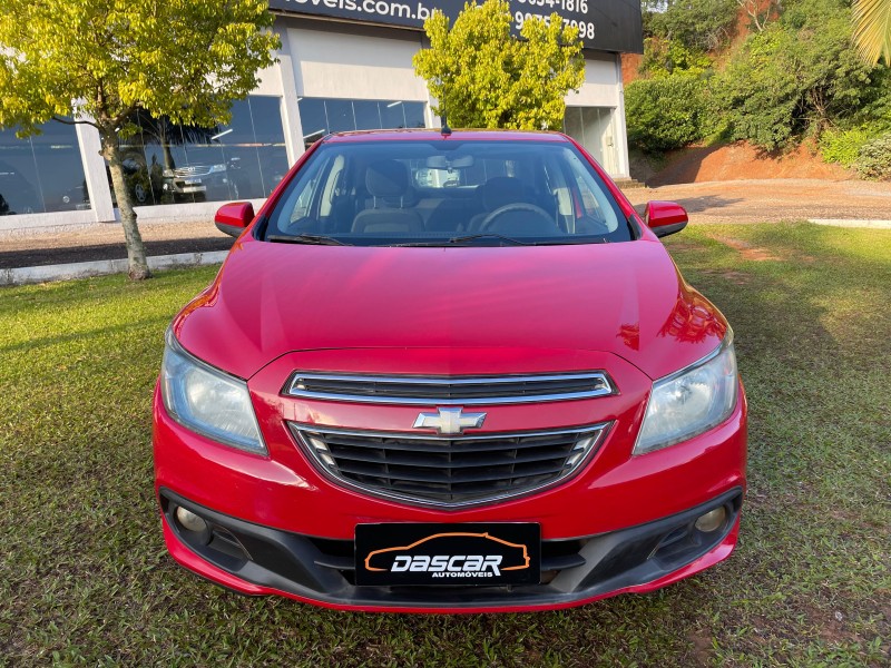 PRISMA 1.4 MPFI LT 8V FLEX 4P MANUAL - 2013 - BOM PRINCíPIO