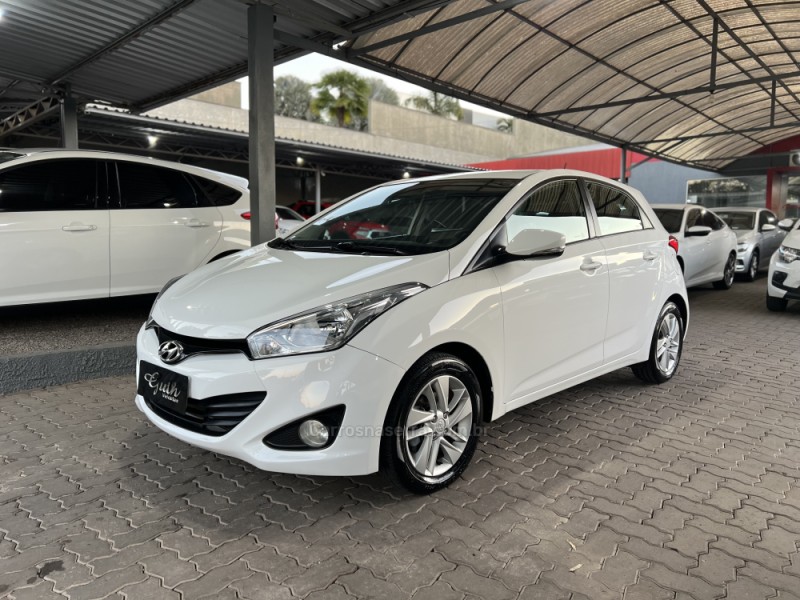 HB20 1.6 PREMIUM 16V FLEX 4P MANUAL - 2013 - BOM PRINCíPIO