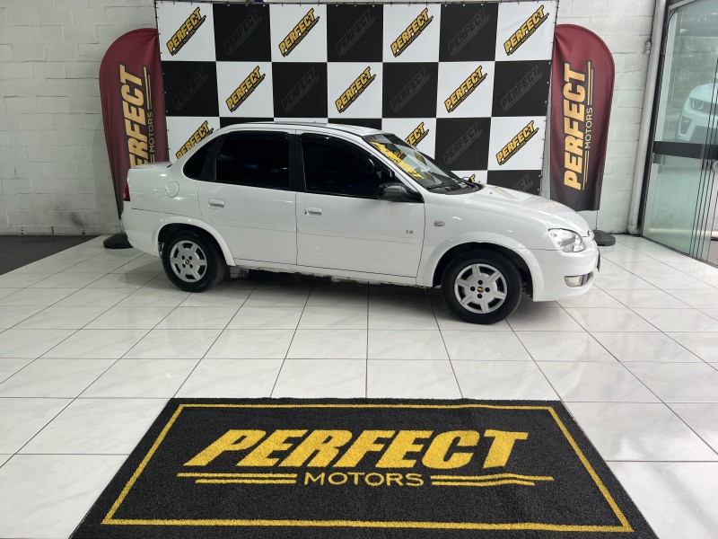 CORSA 1.0 MPFI CLASSIC SEDAN 8V GASOLINA 4P MANUAL - 2012 - PORTãO