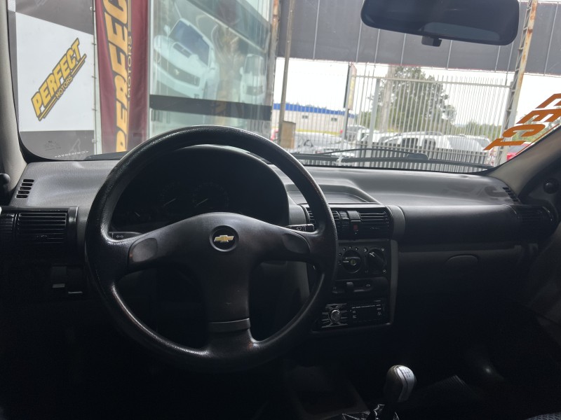 CORSA 1.0 MPFI CLASSIC SEDAN 8V GASOLINA 4P MANUAL - 2012 - PORTãO