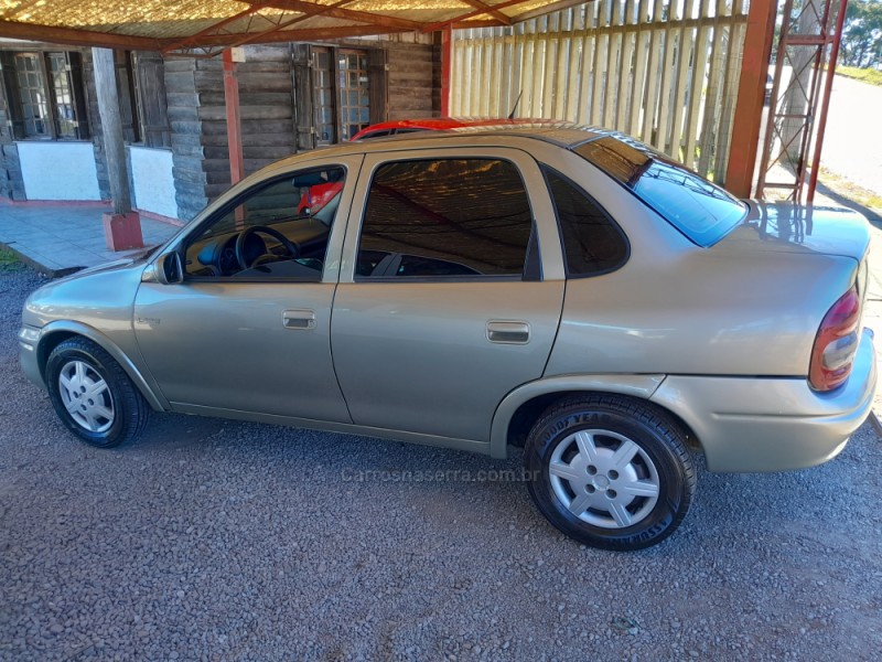 CORSA 1.0 MPFI CLASSIC SEDAN LIFE 8V FLEX 4P MANUAL - 2009 - VERANóPOLIS