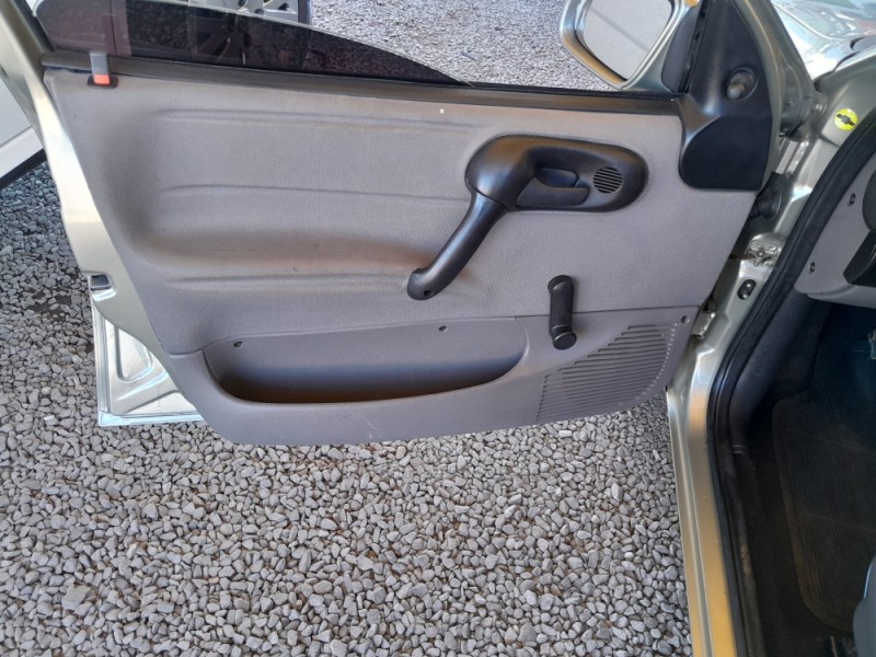 CORSA 1.0 MPFI CLASSIC SEDAN LIFE 8V FLEX 4P MANUAL - 2009 - VERANóPOLIS
