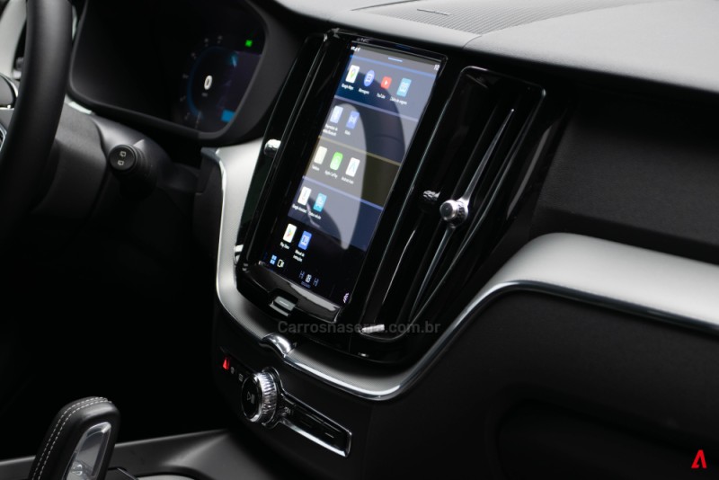 XC60 2.0 T6 R DESIGN TURBO GASOLINA 4P AUTOMÁTICO - 2022 - GARIBALDI
