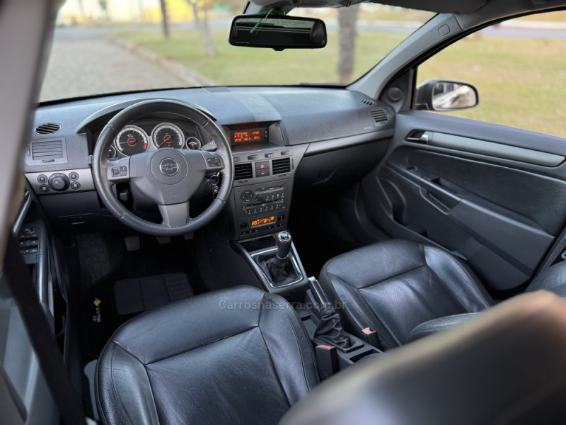 VECTRA 2.0 MPFI GT-X HATCH 8V FLEX 4P MANUAL - 2011 - CASCA
