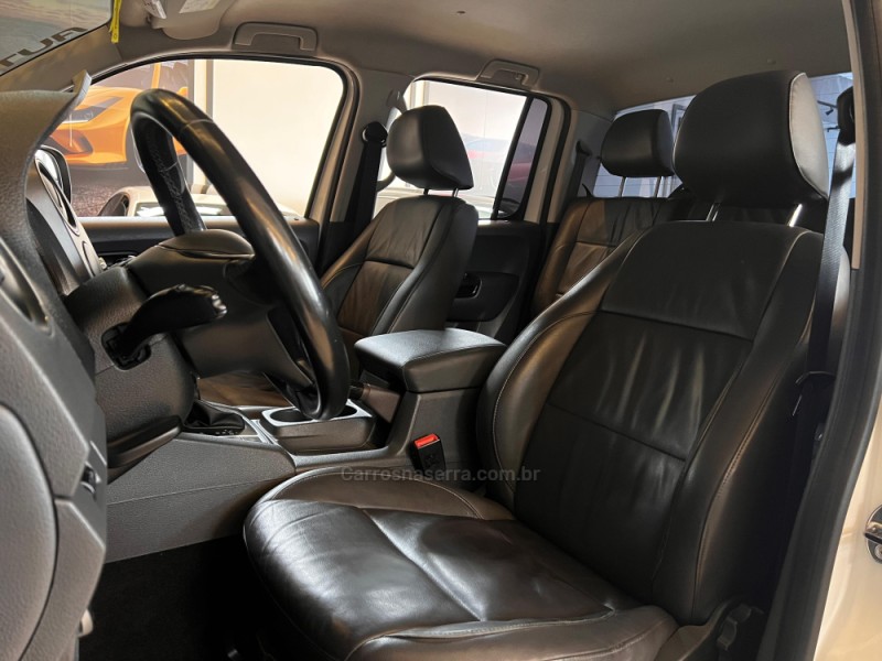 AMAROK 2.0 HIGHLINE 4X4 CD 16V TURBO INTERCOOLER DIESEL 4P AUTOMÁTICO - 2016 - CAMPO BOM
