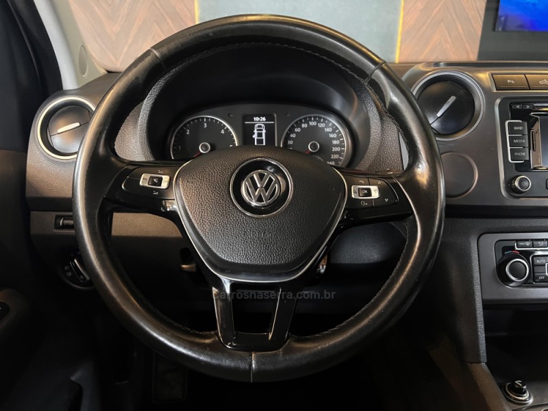 AMAROK 2.0 HIGHLINE 4X4 CD 16V TURBO INTERCOOLER DIESEL 4P AUTOMÁTICO - 2016 - CAMPO BOM