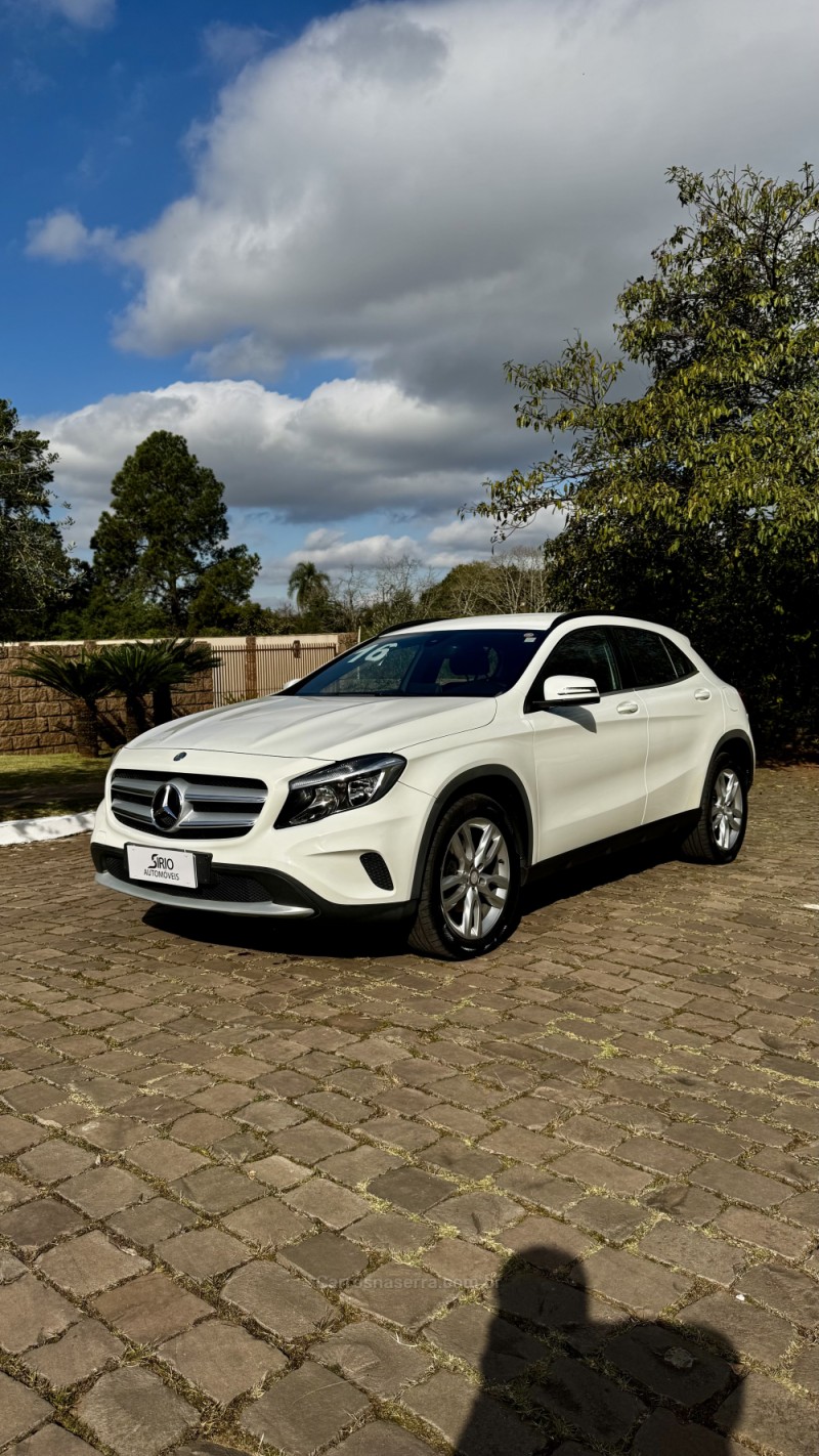 GLA 200 1.6 CGI STYLE 16V TURBO FLEX 4P AUTOMÁTICO
