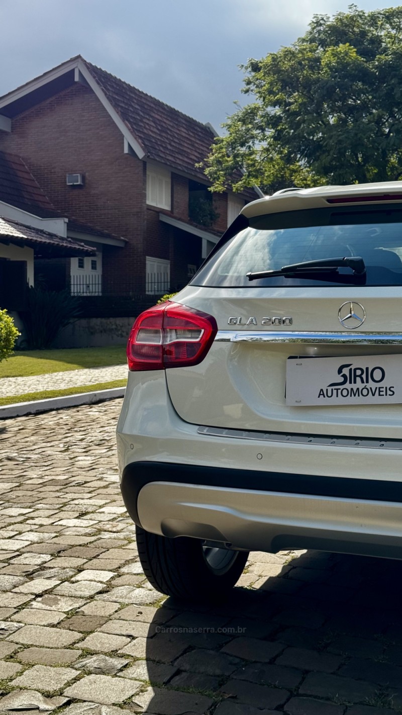 GLA 200 1.6 CGI STYLE 16V TURBO FLEX 4P AUTOMÁTICO - 2016 - LAJEADO